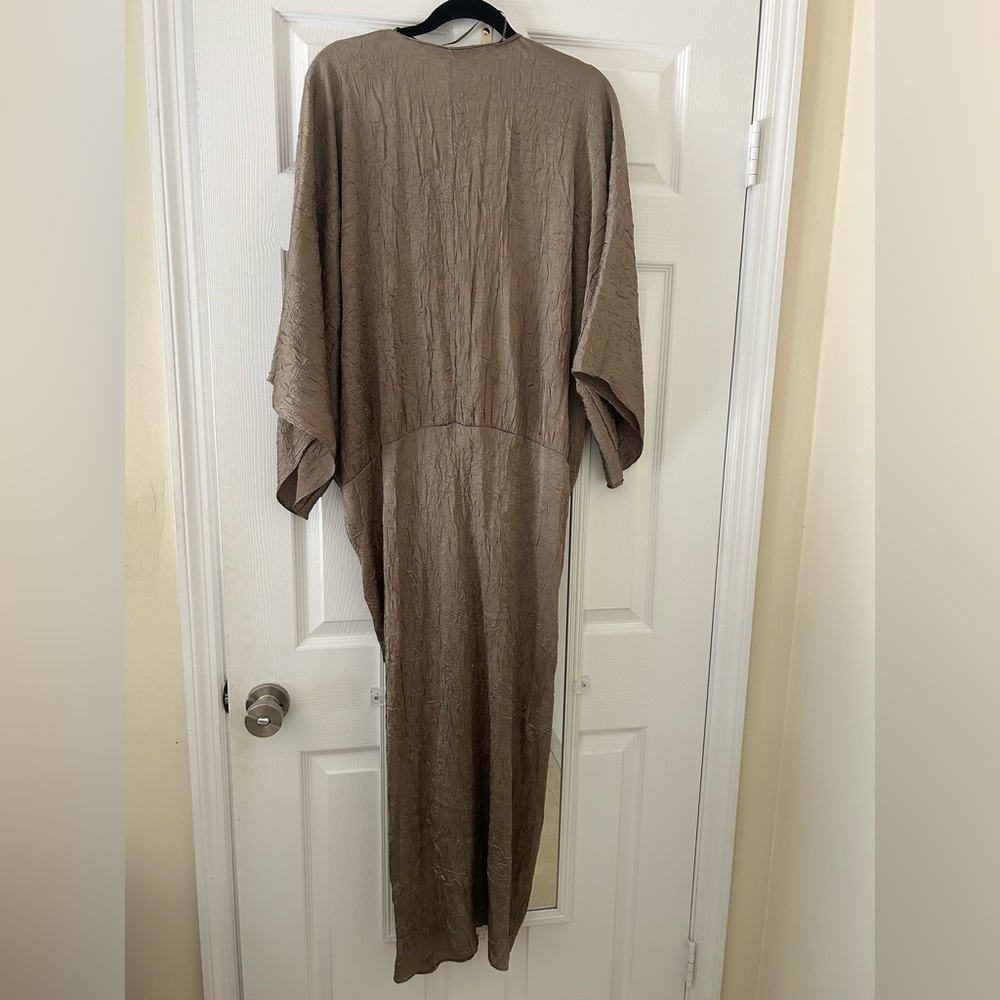 Zara Tan Kimono dress - Picture 2 of 5